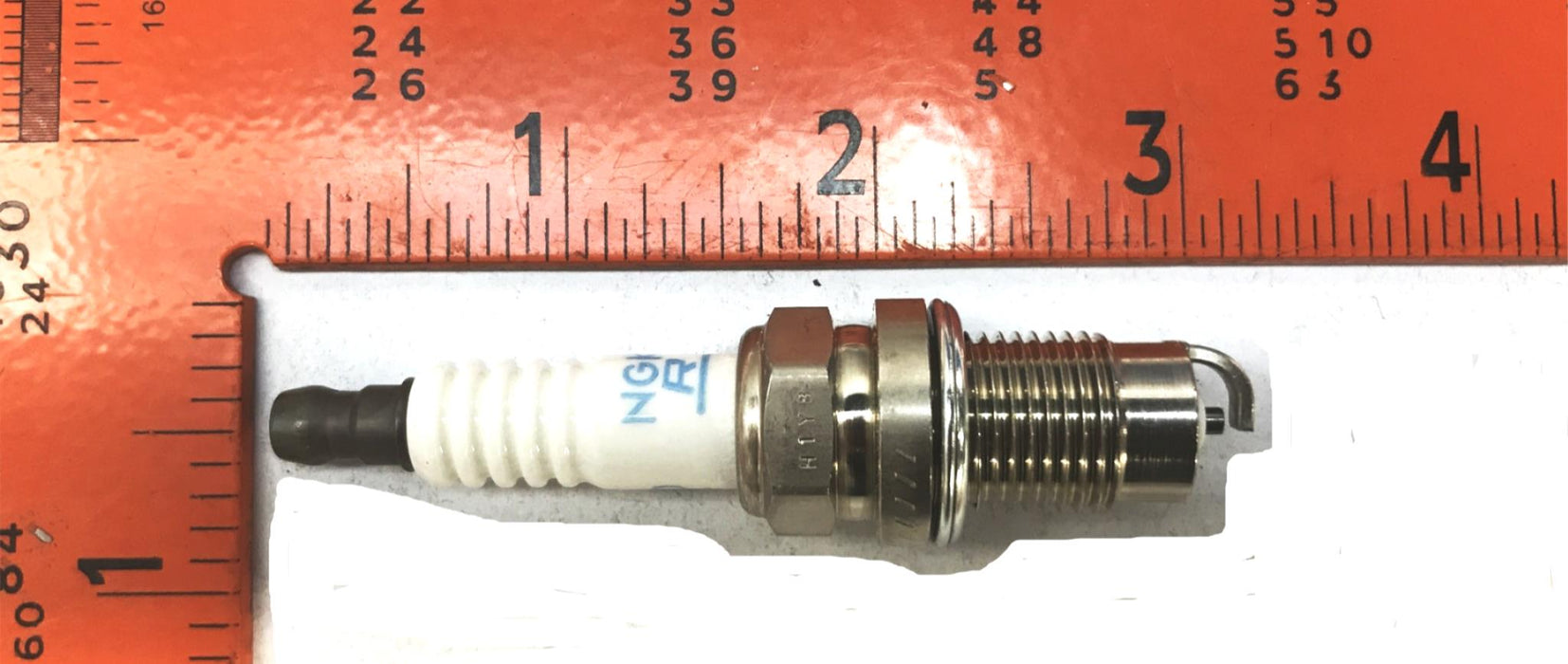 NGK Small Engine Spark Plug FR2B-D-1598 [Lot of 4] NOS