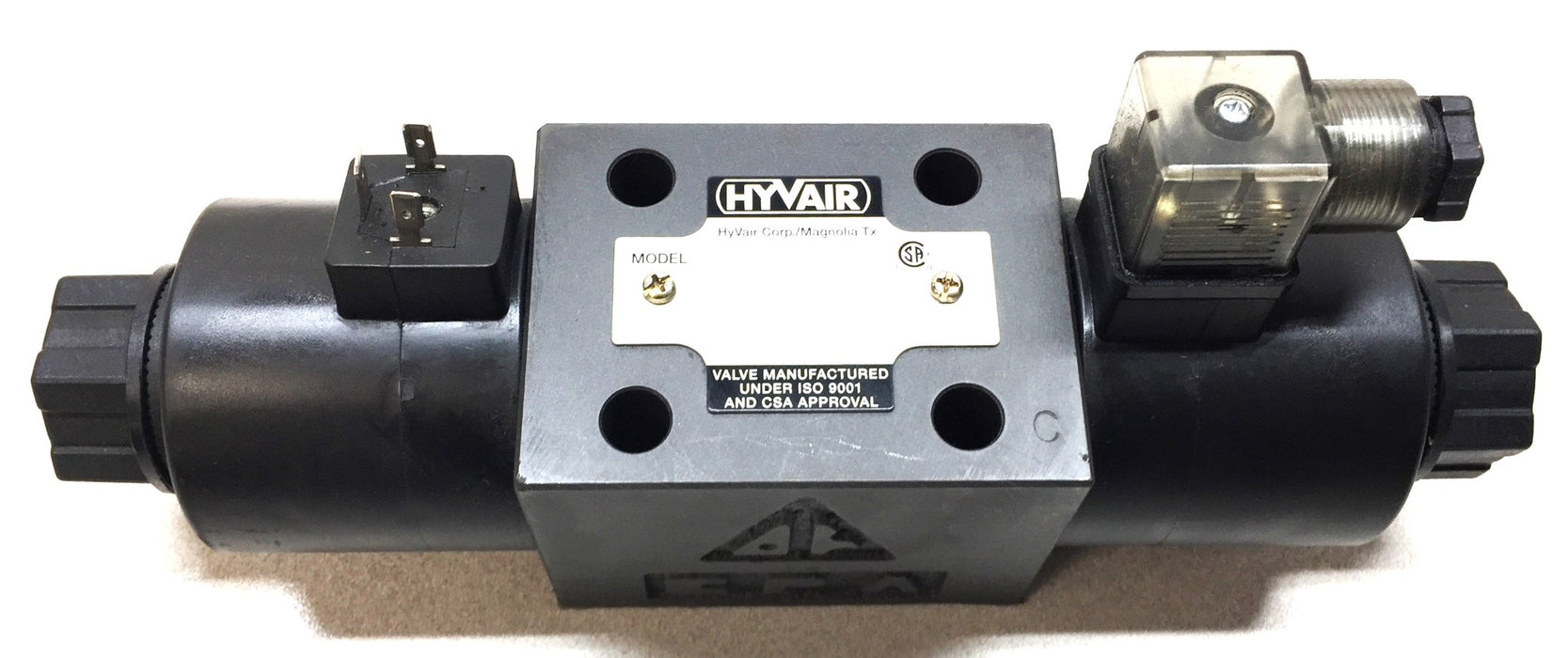 Hyvair Directional Control Solenoid Valve D05SD-2C-24D-35 NOS