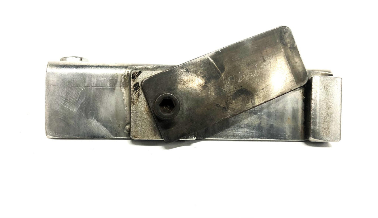 Unbranded 4-1/2X2 Inch Bracket 56893 USED