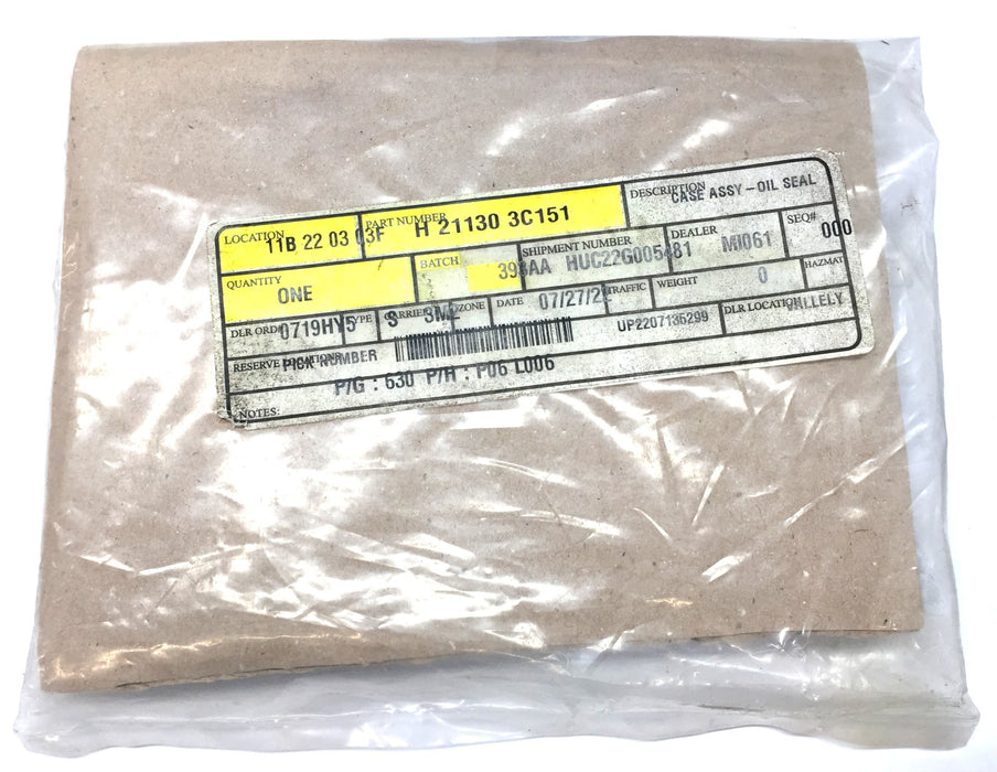 Hyundai Oil Seal Case Assembly 21130 3C151 NOS