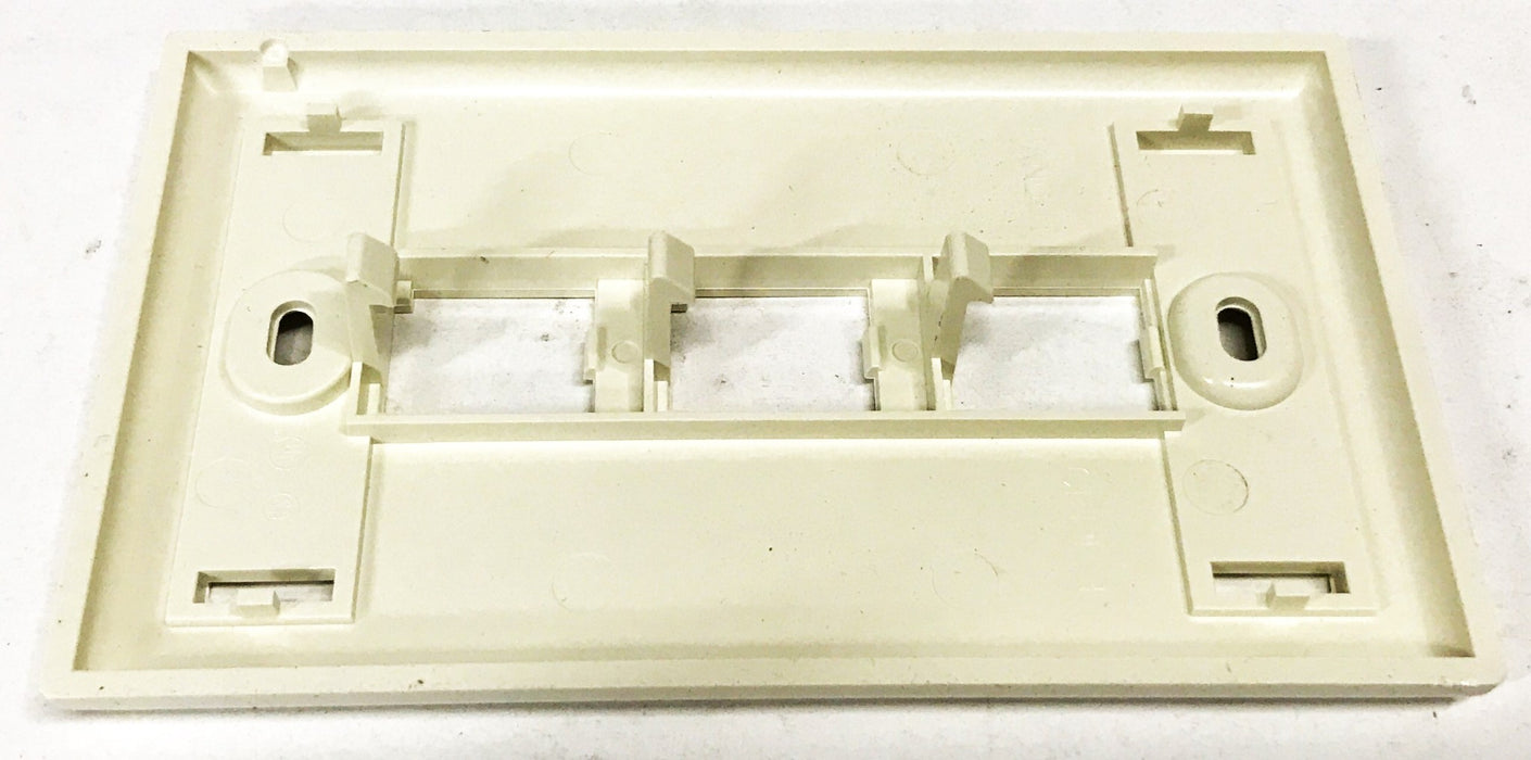 Panduit White Plastic 1-Gang 3-Port Faceplate CFPL3IWY [Lot of 5] NOS
