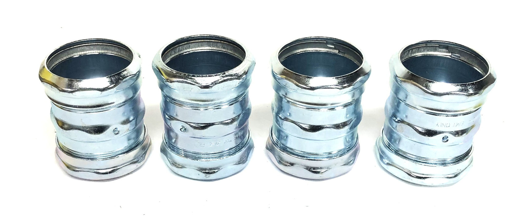 Thomas & Betts EMT Only Compression Type Coupling 2-1/2 Inch [Lot of 4] NOS
