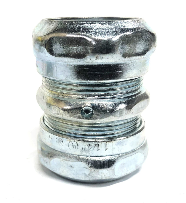Thomas & Betts Compression Type Coupling 1-1/4 Inch [Lot of 2] NOS