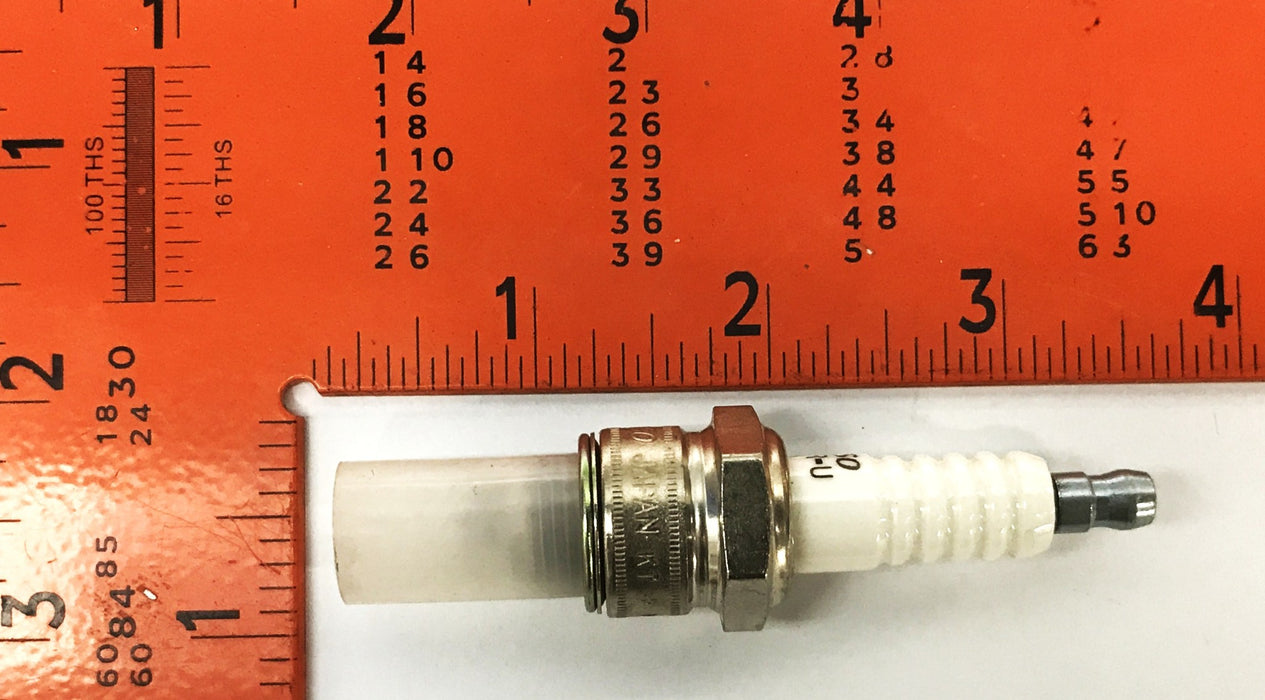 Denso Speak Plugs T16R-U-5029 [Lot of 8] NOS
