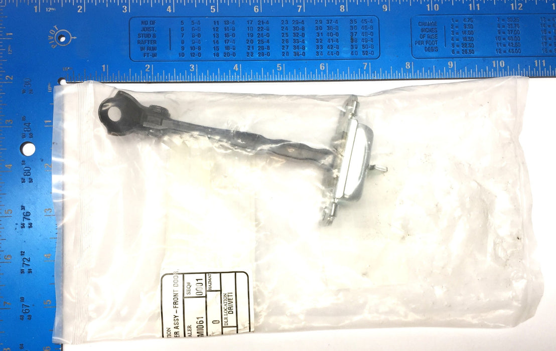 Hyundai Right-Hand Front Door Checker Assembly 79390 2V000 *OEM Sealed* NOS