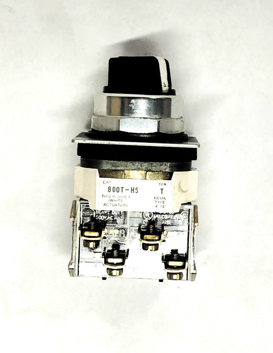 Allen-Bradley Series T NEMA Type 4.13 Selector Switch 800T-H5 NOS
