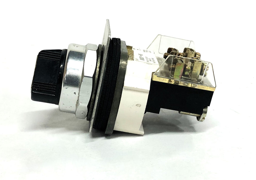Allen-Bradley Series T NEMA Type 4.13 Selector Switch 800T-H5 NOS