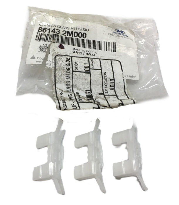Hyundai W/S Glass Moulding Side Clip 86143 2M000 [Lot of 3] NOS