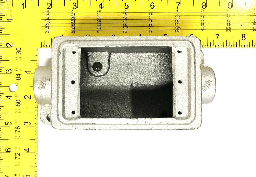 OZ-Gedney 3/4 Inch 210 CU IN Conduit Body FSG-1-75 NOS