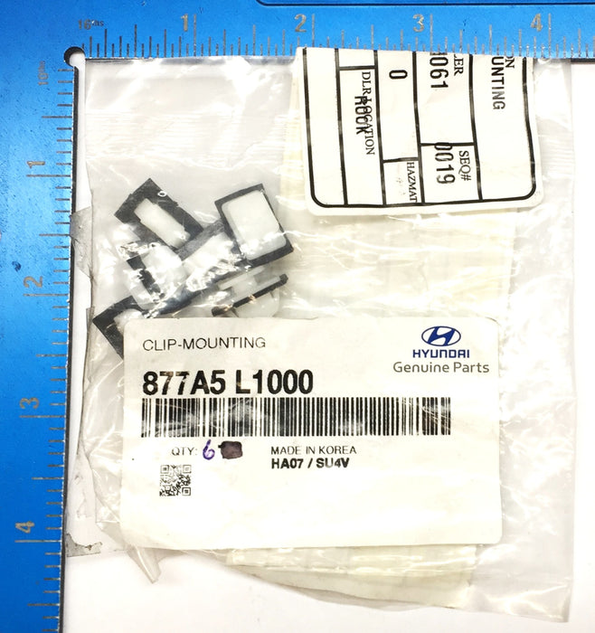Hyundai Mounting Clip 877A5 L1000 [Lot of 6] NOS