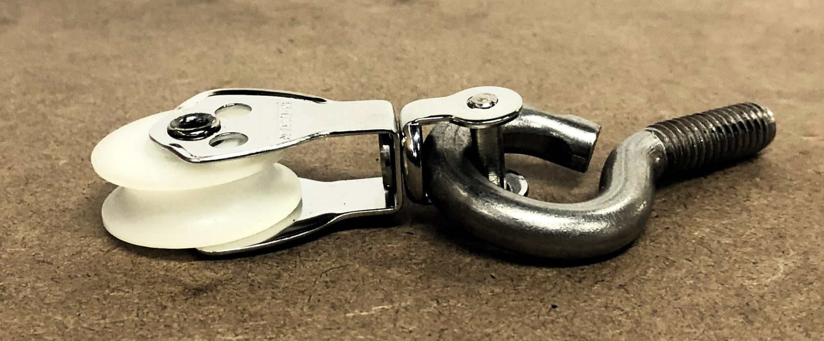 Ronstan 25mm Single Block Light Weigh Swivel Shackle With Hook RF573 NOS