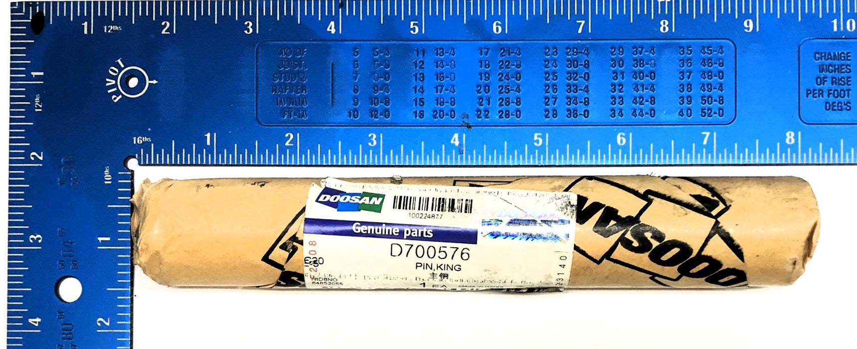 Doosan King Pin D700576 NOS