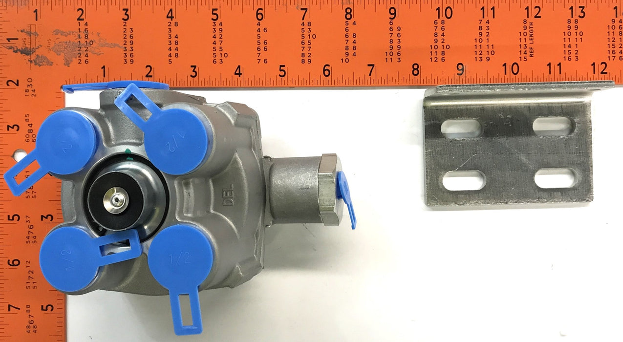 PBC Brake Relay Valve AV103028 NOS