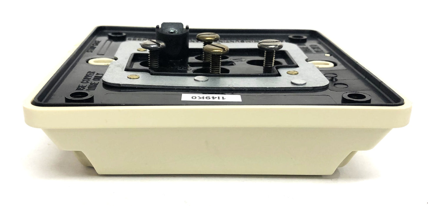 Leviton Extra Heavy Duty 4-in-1 Grounding Receptacle 21254-I NOS