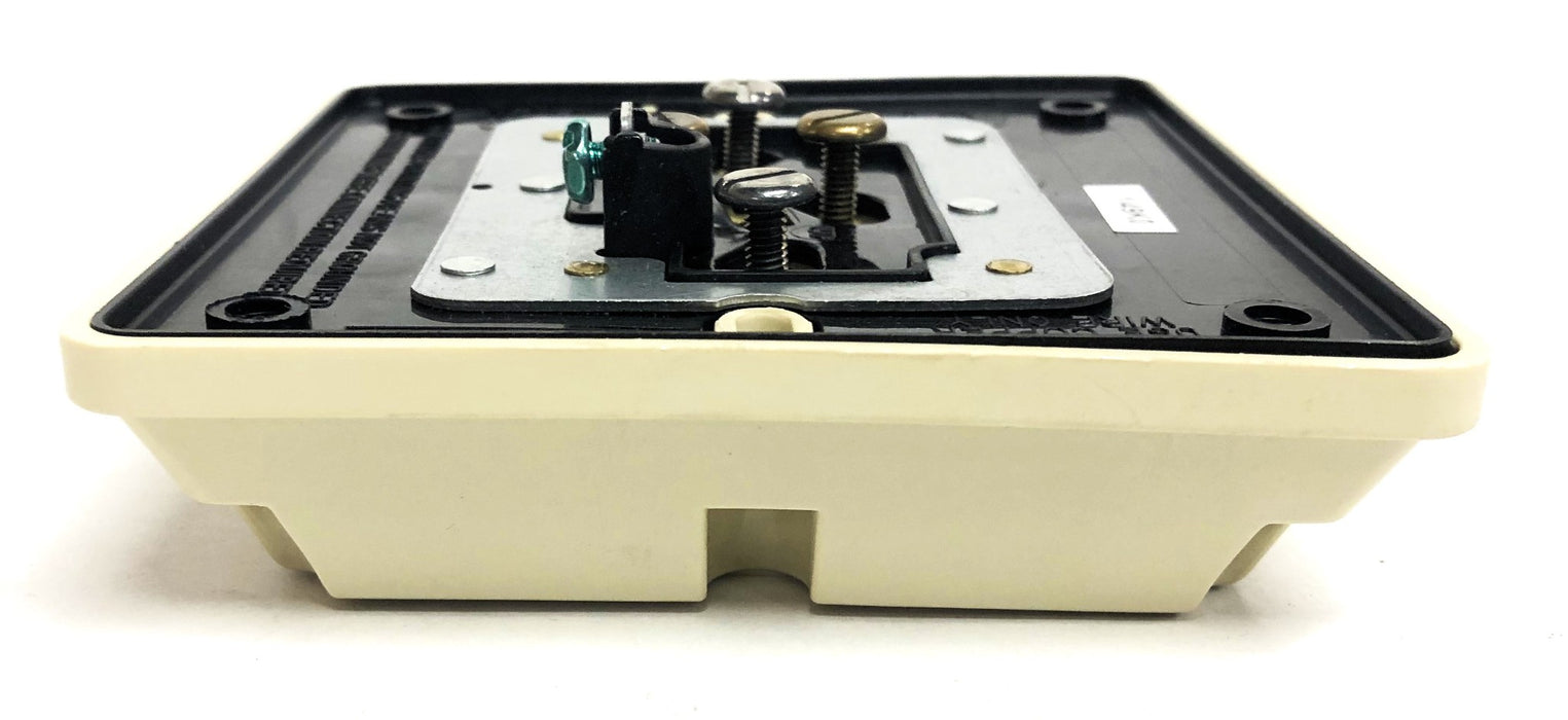 Leviton Extra Heavy Duty 4-in-1 Grounding Receptacle 21254-I NOS