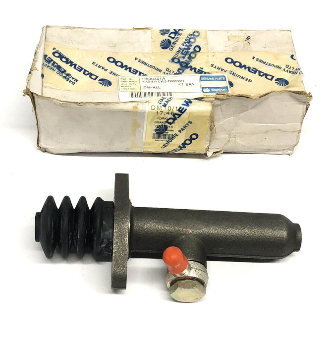 Daewoo Master Cylinder Missing Pushrod D600301A NOS