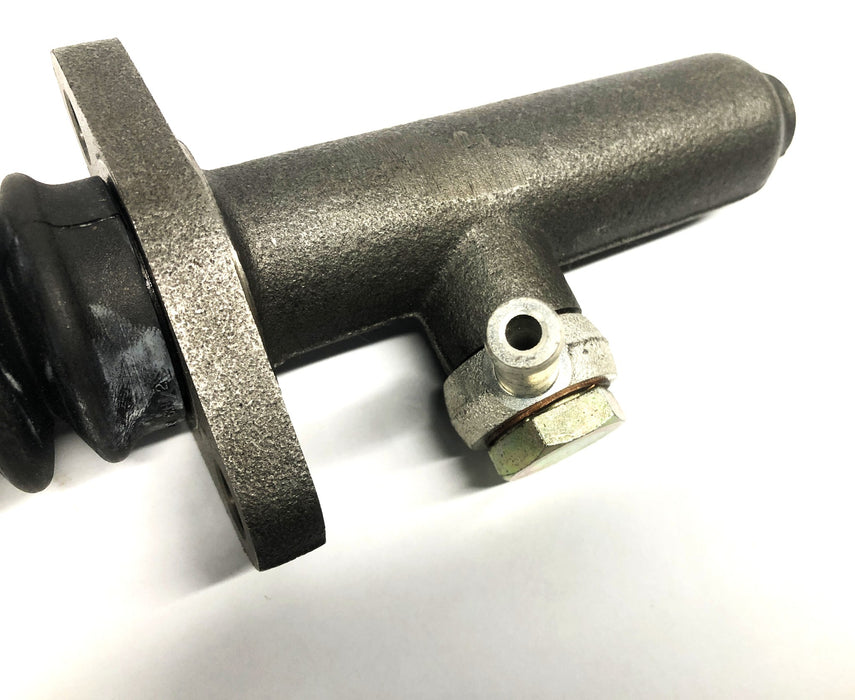 Daewoo Master Cylinder Missing Pushrod D600301A NOS
