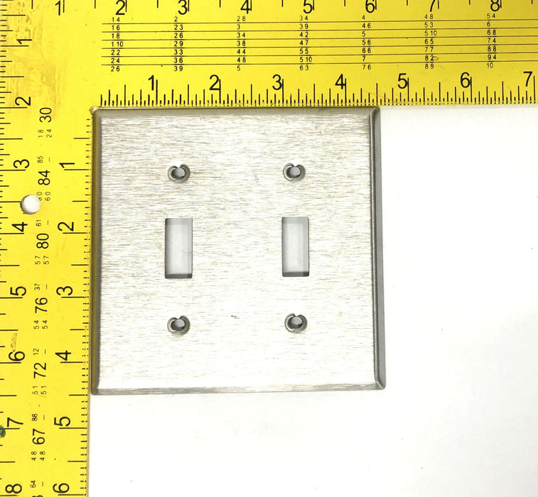 Leviton 2 Gange Toggle Switch Wallplate 84009 [Lot of 4] NOS