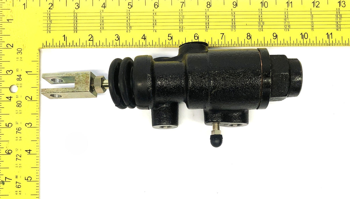 Total Source Master Cylinder TY47530-U2100-71 NOS
