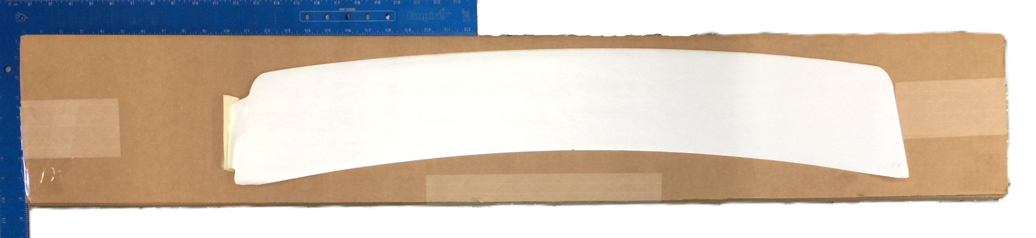 Hyundai Rear Bumper Applique F3031 ADU03 NOS