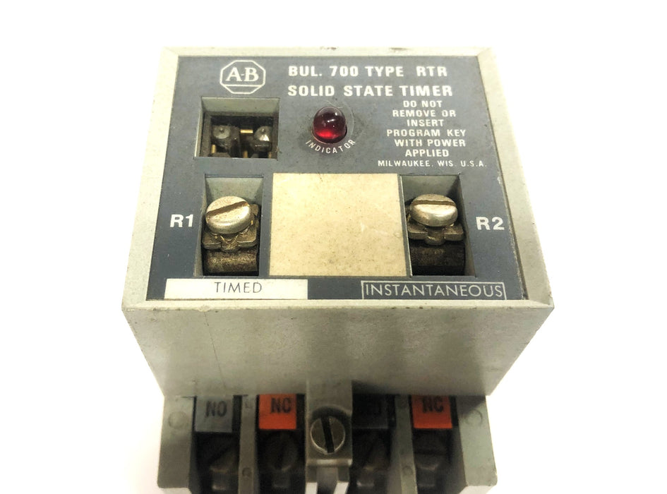 Allen-Bradley BUL. 700 Type RTR Solid State Timer Relay 700-RTR11N110A1 B NOS