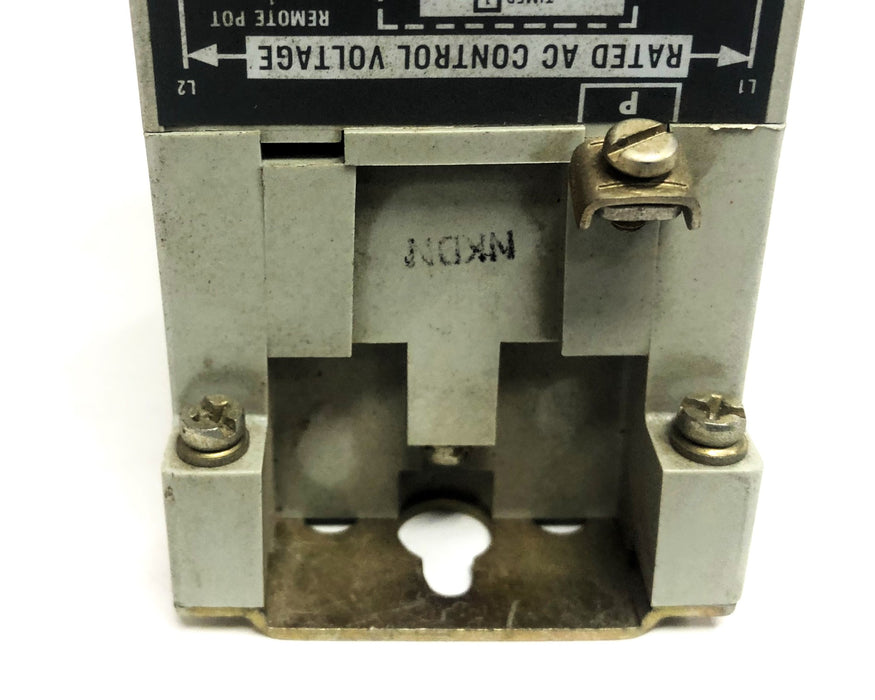 Allen-Bradley BUL. 700 Type RTR Solid State Timer Relay 700-RTR11N110A1 B NOS
