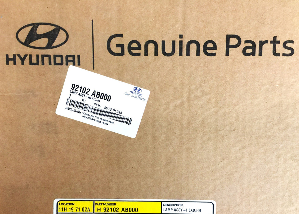 Hyundai Right-Hand Headlamp Assembly 92102 AB000 *OEM Sealed* NOS