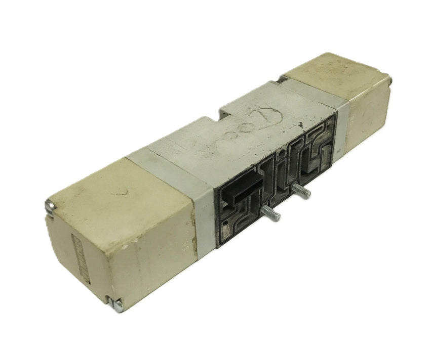 Numatics Solenoid Valve 061BB400M000061 (Missing Screw) USED