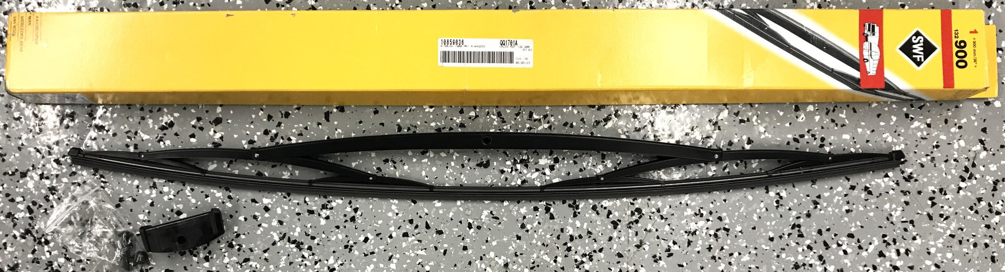 SWF Wiper Blade 900 MM 132 900 NOS