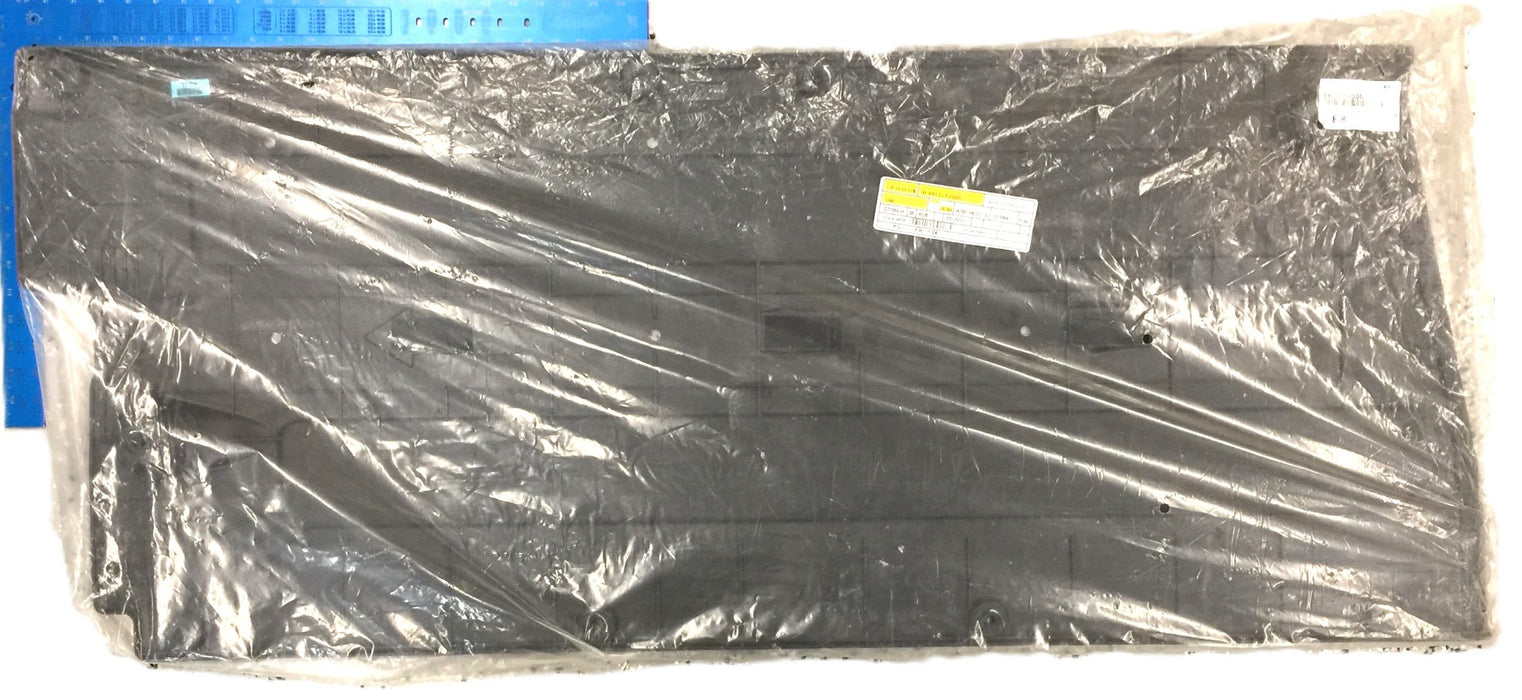 Hyundai Left-Hand Undercover Assembly 84135 F2000 NOS