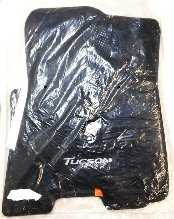 Hyundai 'Tucson' Car Mat Complete Assembly D3F14 AC000 NOS