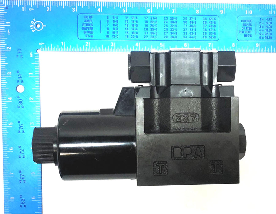 Daikin Solenoid Controlled Valve (Missing 1 Screw) KSO-G03-81AP-20-N-H4 NOS