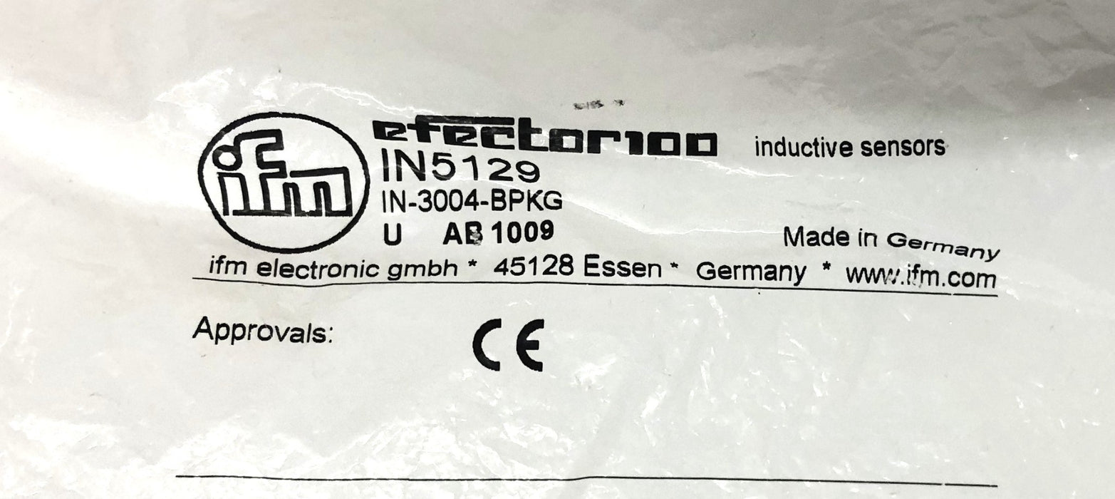 Efector IN5129 Proximity Switch Sensor IN-3004-BPKG NOS