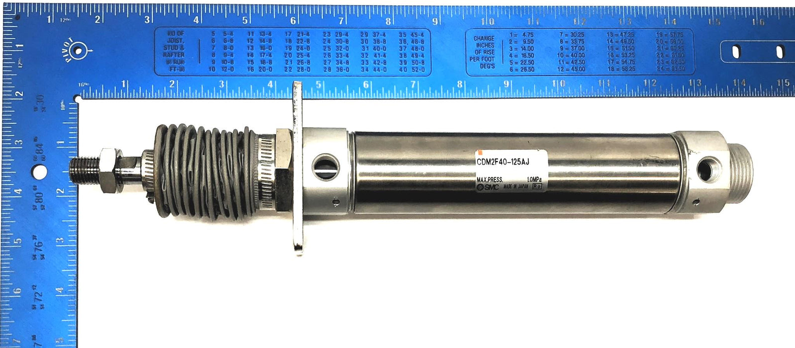 SMC Pneumatic Cylinder W/ Boot CDM2F40-125AJ USED