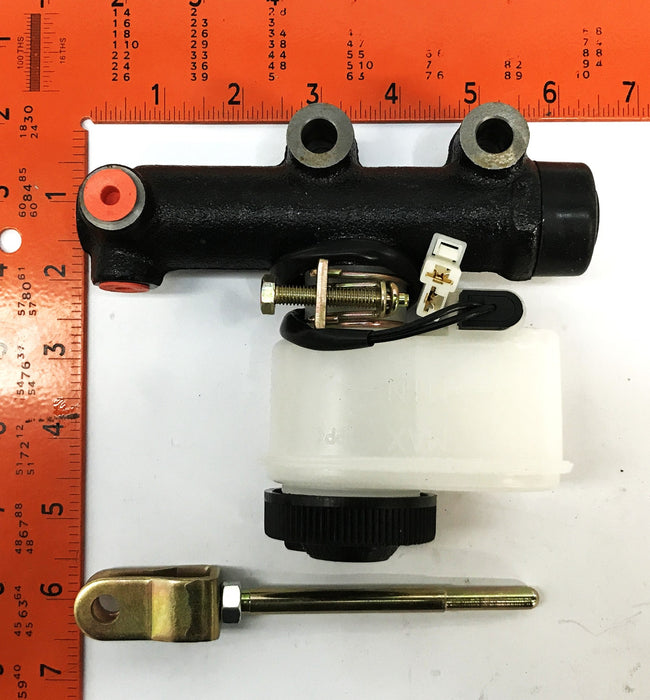 Total Source Caterpillar Master Brake Cylinder CT91484-27101 NOS
