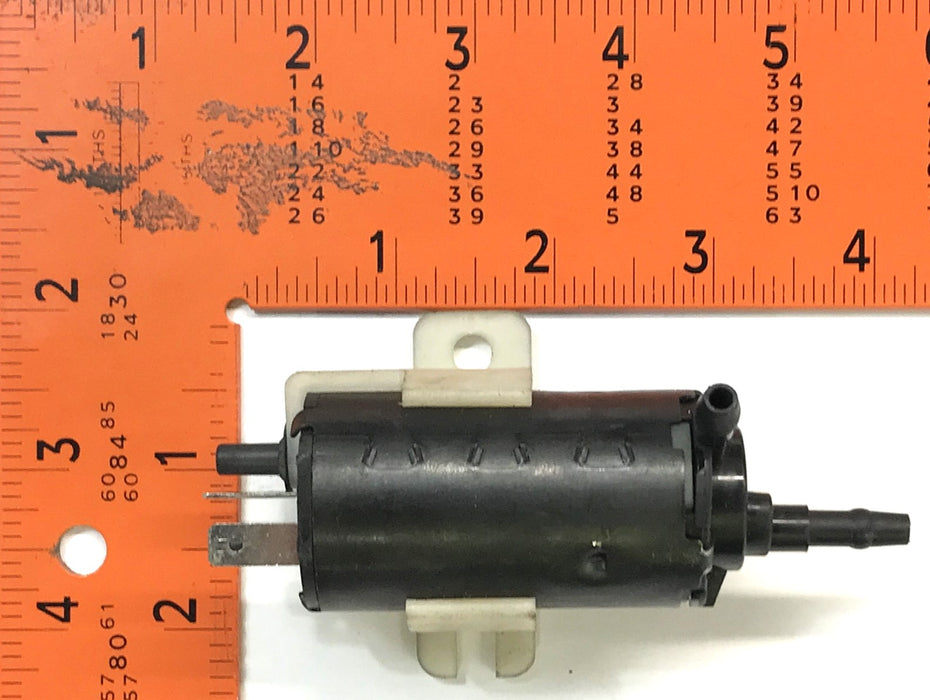 Unbranded Windshield Washer Pump B9-325 257 [Lot Of 2] NOS