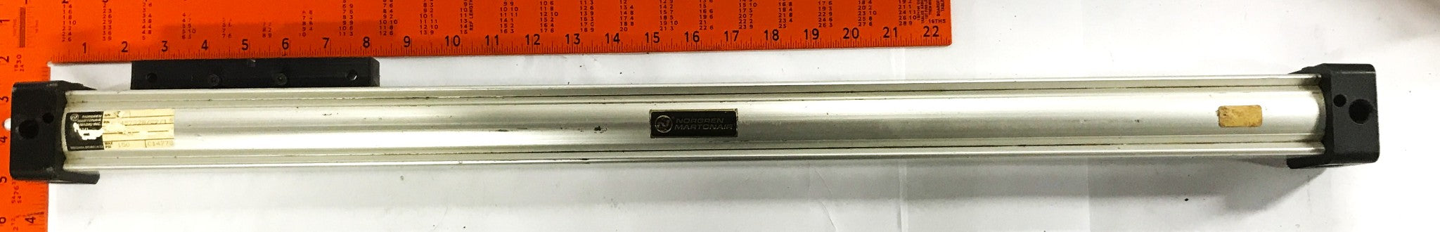 Norgren/Martonair 32 inch x 2-1/2 inch Air Cylinder C/45732B/22/1 USED
