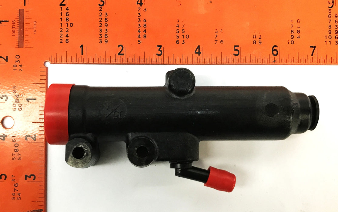Total Source Clark Forklift Master Cylinder CL2813832 NOS