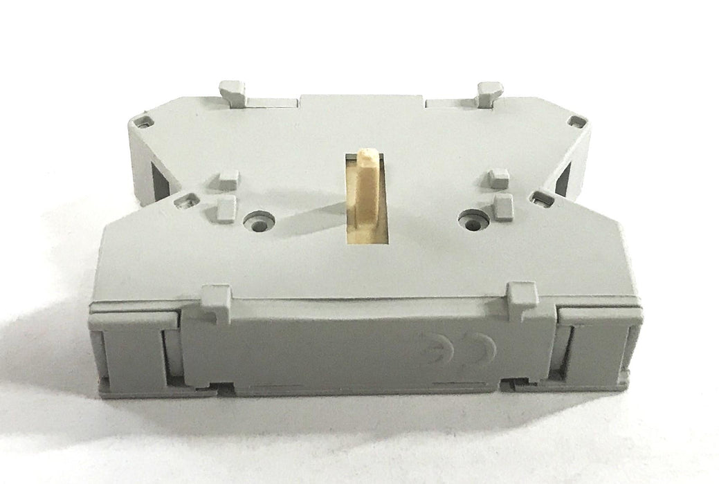Siemens 600V Auxiliary Switch 3LD9200-5C [Lot of 2] NOS