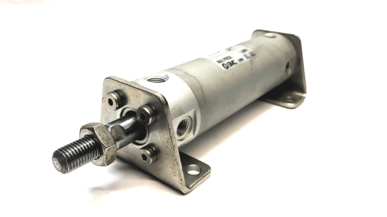 SMC Pneumatic Cylinder CDG1LN32-60 USED