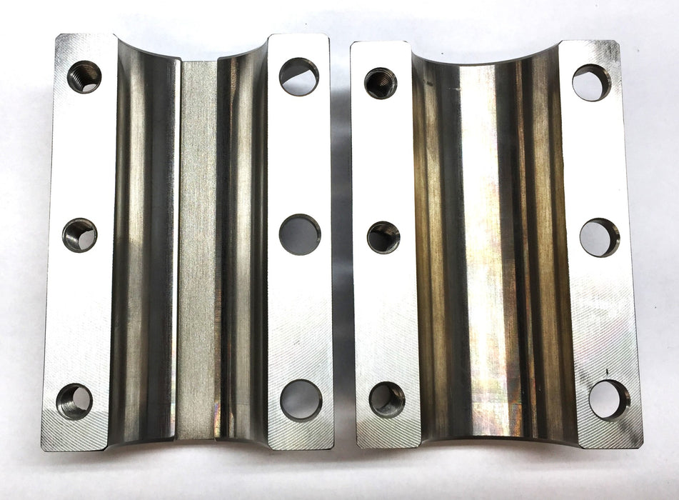 Unbranded 4"x 2.58"x 2.73" Two-Piece Clamp Coupling Stainless Steel w/Keyway NOS