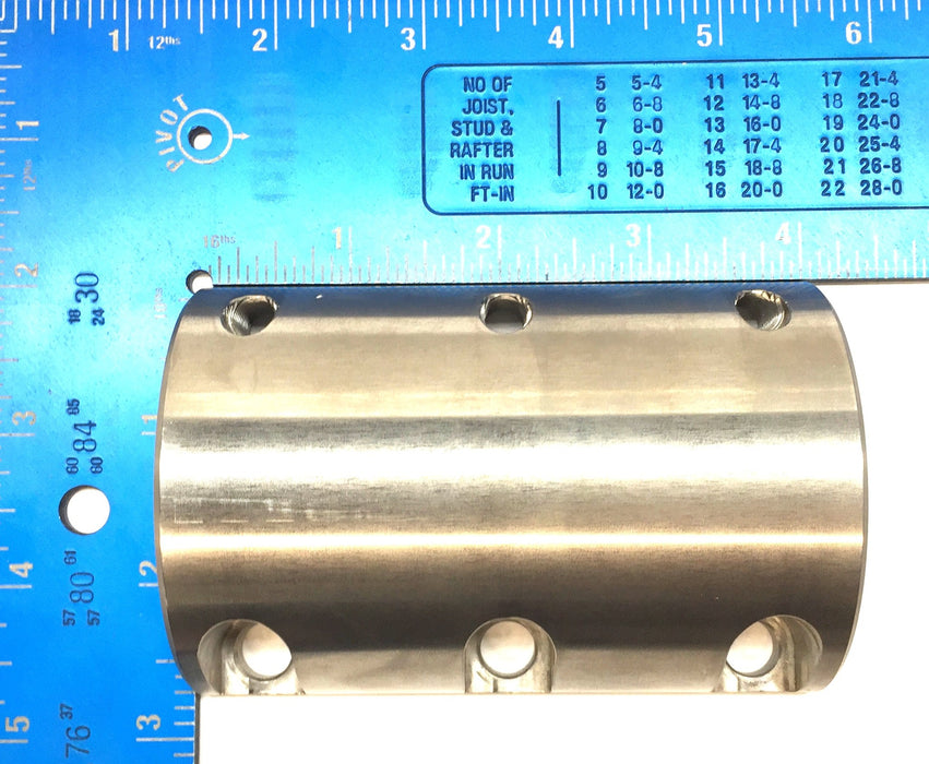 Unbranded 4"x 2.58"x 2.73" Two-Piece Clamp Coupling Stainless Steel w/Keyway NOS
