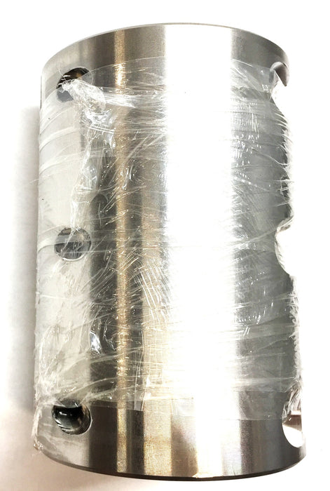 Unbranded 4"x 2.58"x 2.73" Two-Piece Clamp Coupling Stainless Steel w/Keyway NOS