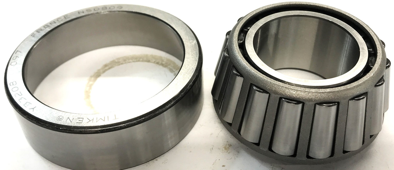 Timken Taper Roller Bearing Cone Y33208 NOS