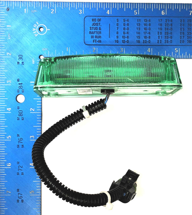 Dialight 12V Series 18 Green Side Indicator Light/Lamp 18001GB802 NOS