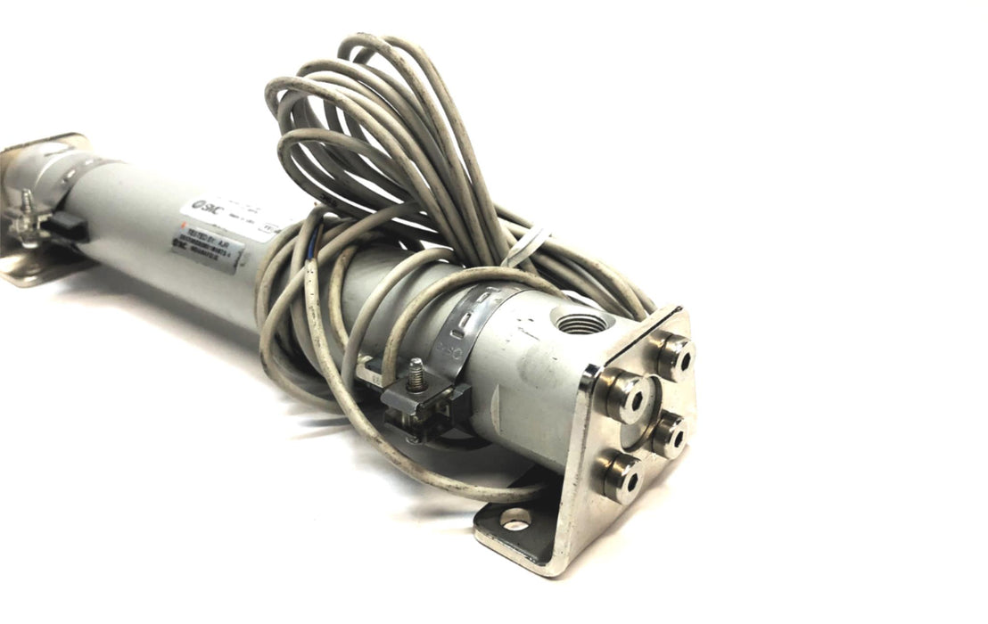 SMC Pneumatic Cylinder W/ (1) Magnetic Switch CDG1LN25-150Z-A93L NOS