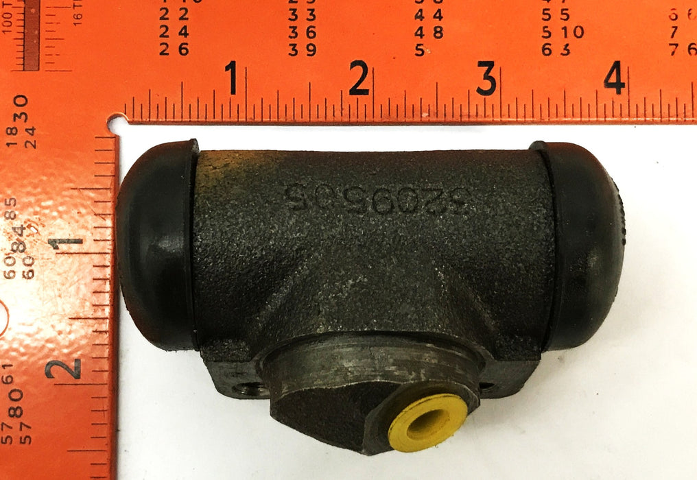 LPM Forklift LH Cylinder Wheel 607-4700 NOS
