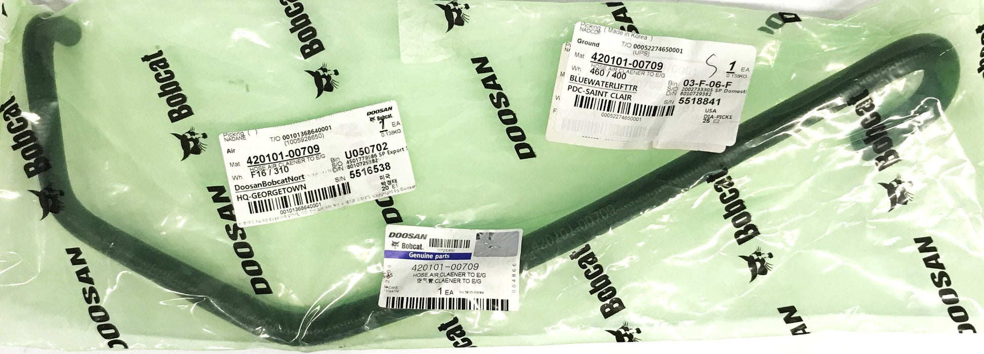 Doosan Cleaner to Engine Air Hose 420101-00709 NOS