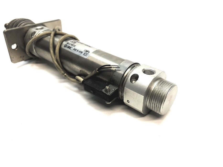 SMC Pneumatic Cylinder W/ (1) D-H7B Sensor (No Hex Nut) CDM2F32-100AJ-H7B USED