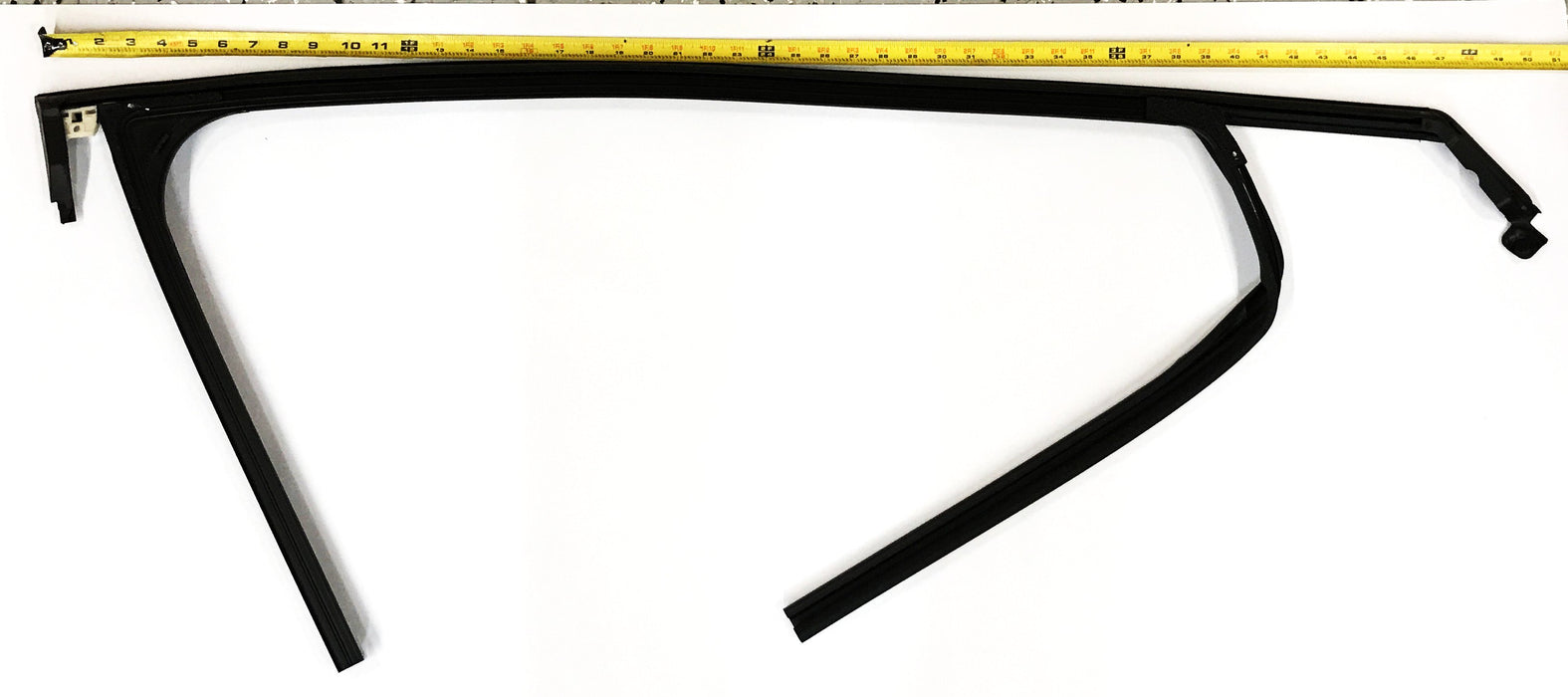 GM Front Driver Side Door Window Weatherstrip 84866524 NOS